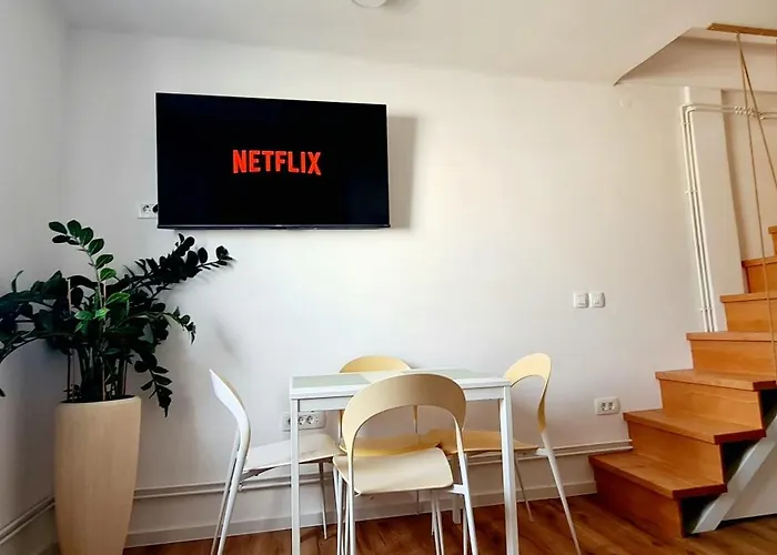 Little Plaza Duplex Apartament *